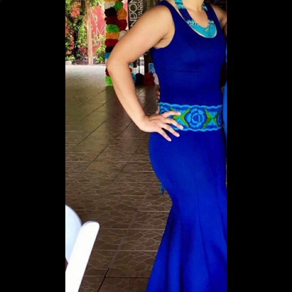 Blue gown only worn once! - Picture 2 of 2